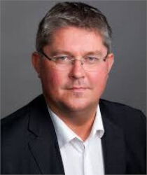 Professor Magnus Petersson